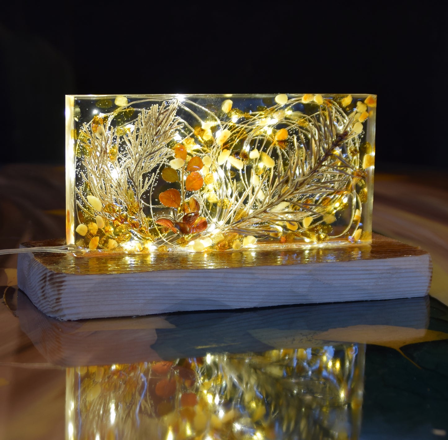 MJ Baltica, lampada, Ambra naturale Baltica, resina, natura, forte, unica, attacco usb, grande, artigianale, BF088