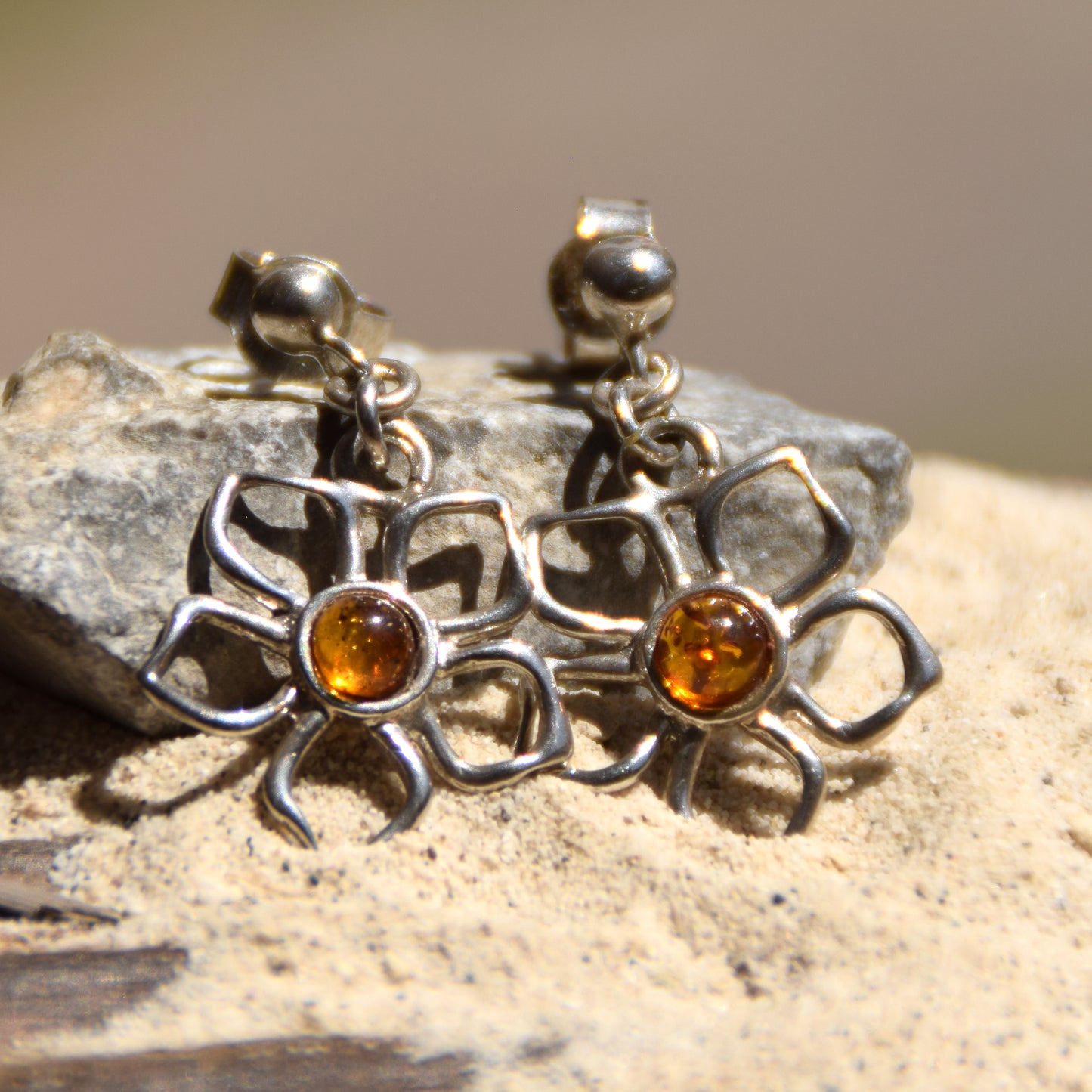 MJ Baltica, earrings, natural Baltic amber, 925 silver, flower, delicate, handcrafted, BK083