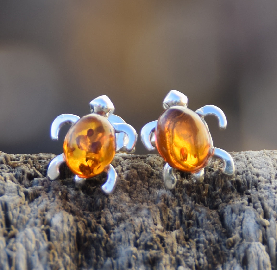 Delicate earrings with a turtle in cognac-colored natural Amber and 925 Silver, MJ Baltica, BK105