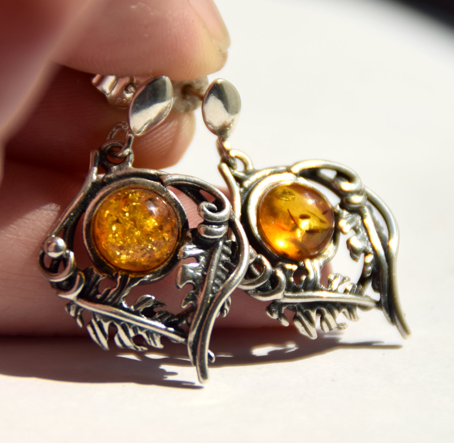 Classici orecchini stile vintage con Ambra naturale color cognac e Argento 925, MJ Baltica, BK248