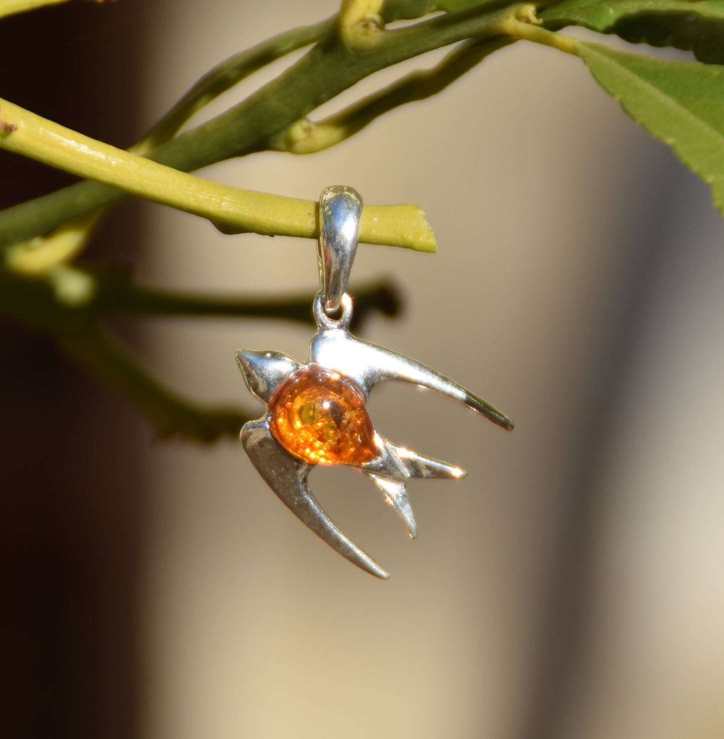 MJ Baltica, ciondolo, Ambra naturale Baltica, Argento 925, rondine, artigianale, BW032