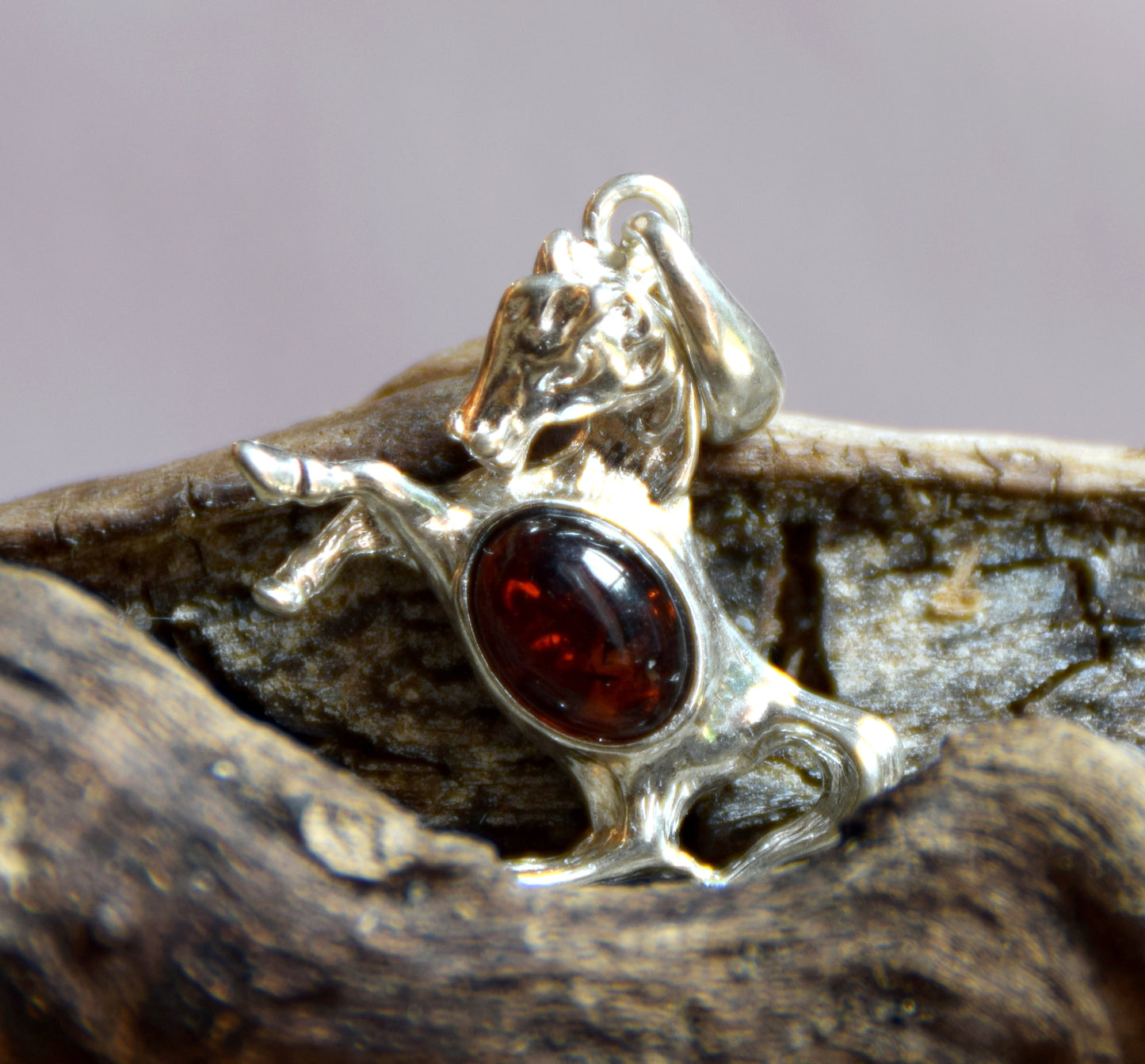 MJ Baltica, ciondolo, Ambra naturale Baltica, Argento 925, Cavallo, artigianale, perfetto, raffinato, BW039