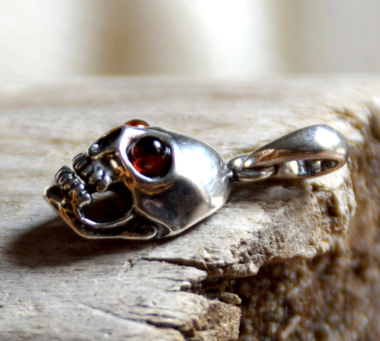 MJ Baltica, pendant, skull, natural Baltic amber, 925 silver, BW051
