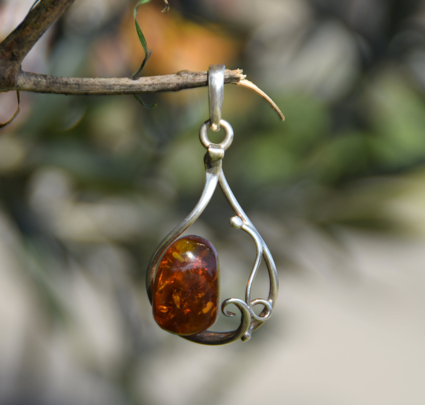 Elegant floral pendant with natural cognac-colored Amber and 925 Silver, MJ Baltica, BW087