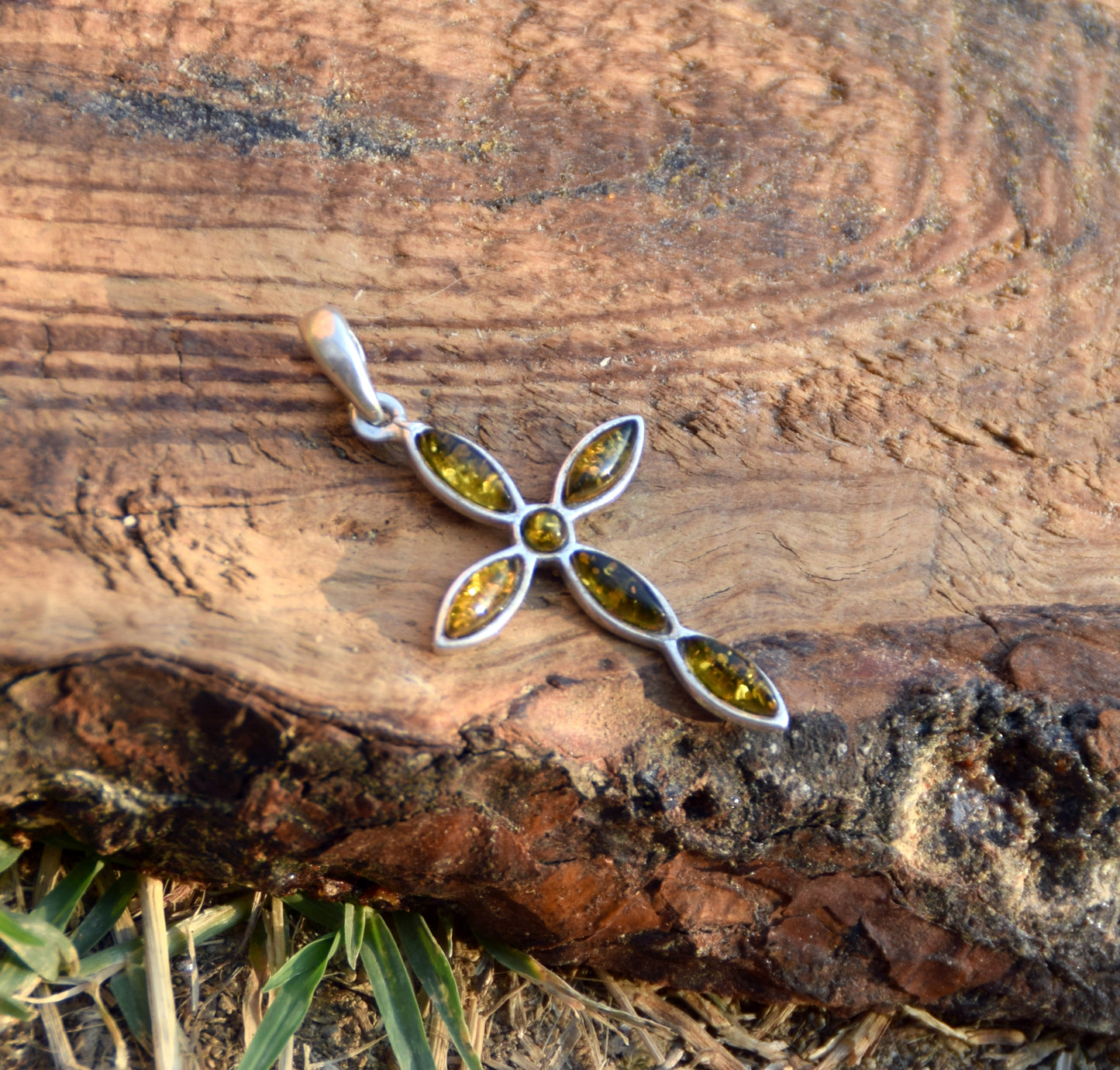 Delicate cross-shaped pendant in natural green Amber and 925 Silver, MJ Baltica, BW297