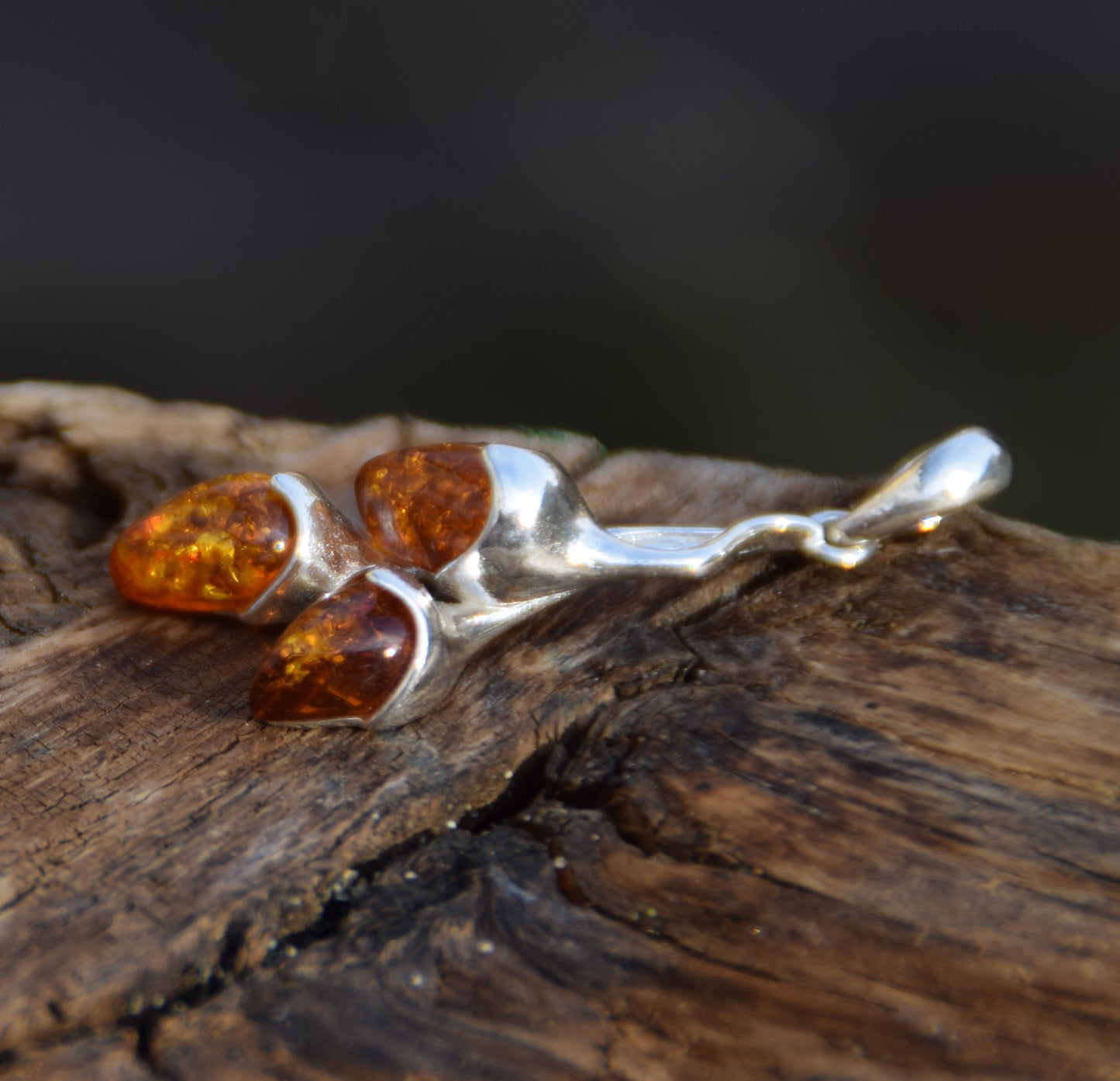 Bright pendant with a branch and natural cognac amber leaves in 925 Silver, MJ Baltica, BW308