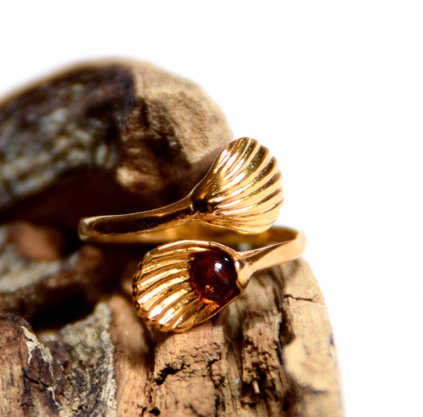 MJ Baltica, anello, Ambra naturale Baltica, Argento 925, placcato in Oro 18k, misura regolabile, conchiglie, BZP010