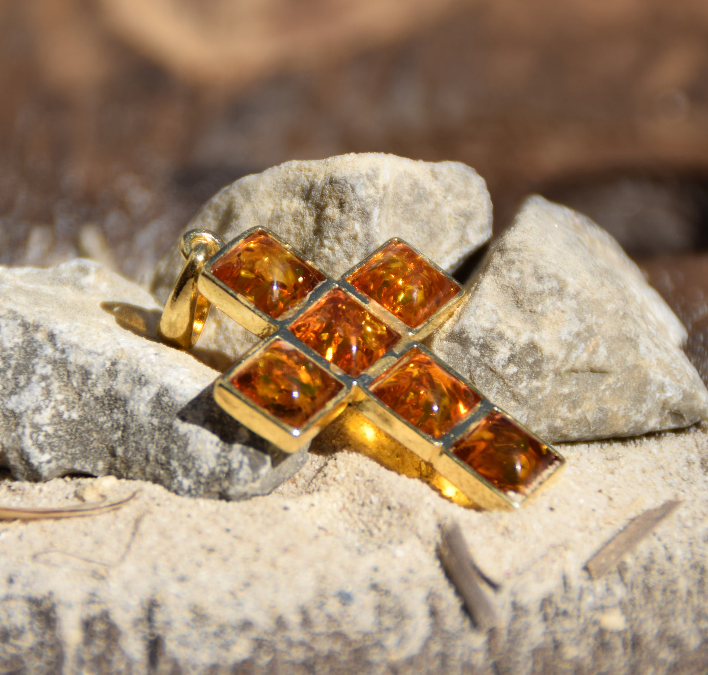 Cognac-colored natural Amber and 18k Gold-plated Silver cross pendant, MJ Baltica, BZW002