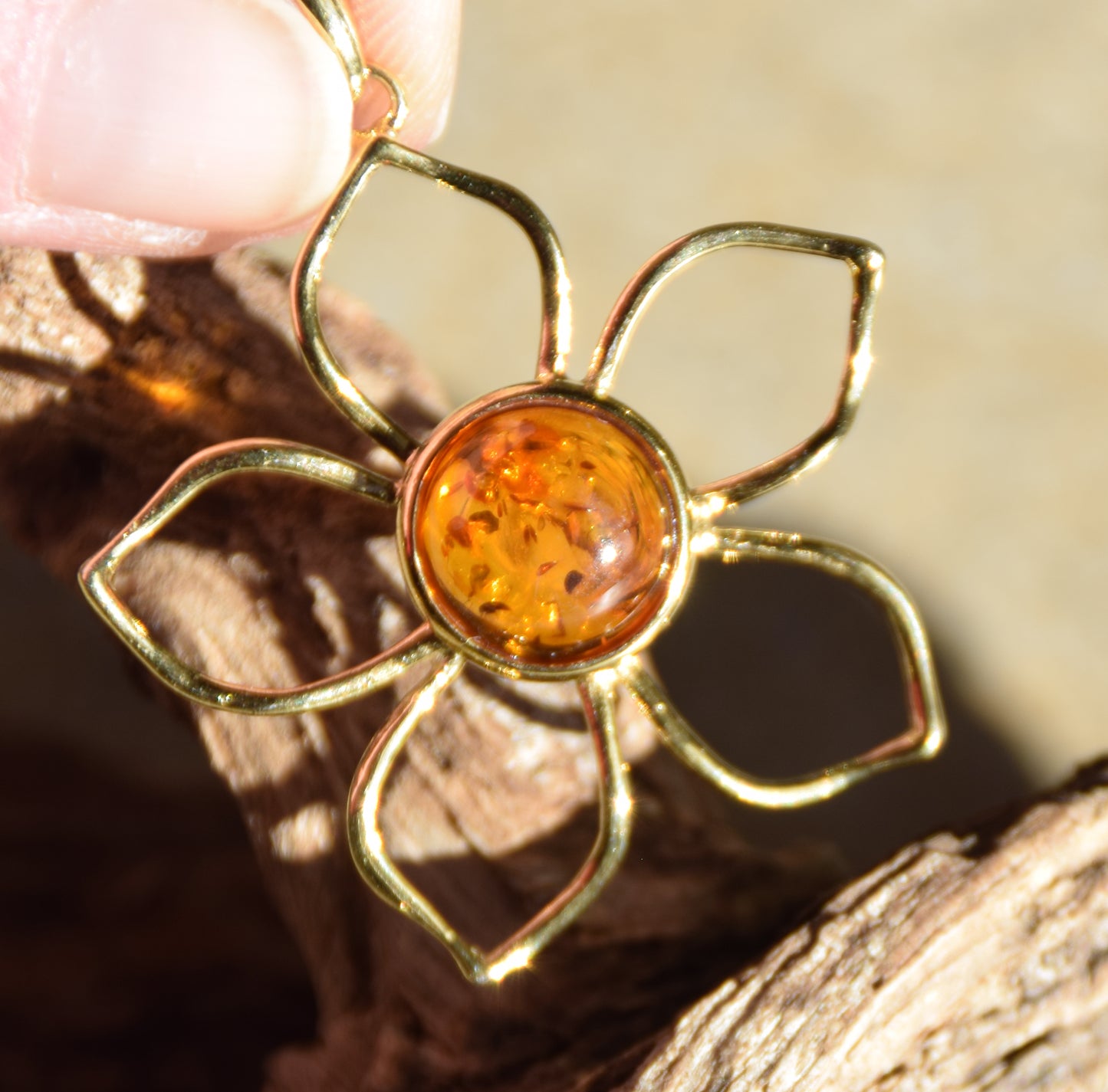Pendant with large natural cognac amber flower and 18k gold-plated 925 sterling silver, MJ Baltica, BZW179