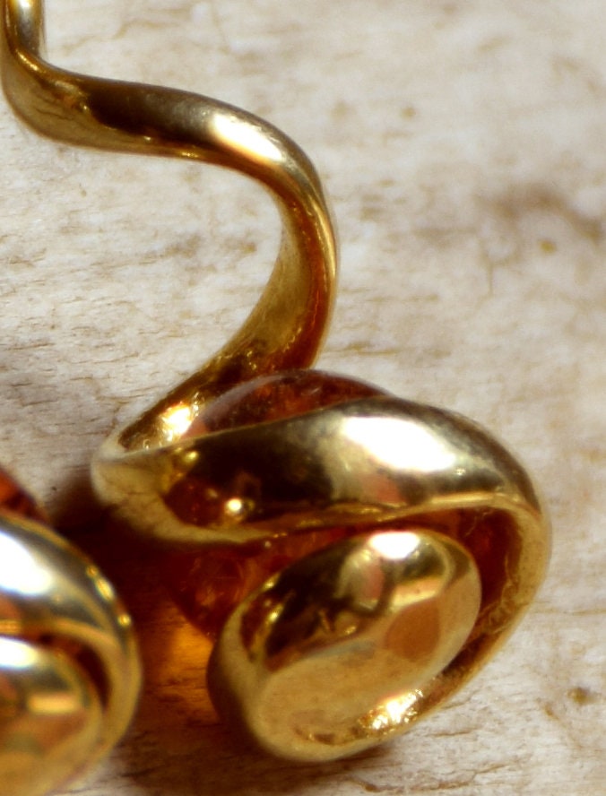 MJ Baltica, orecchini, Ambra naturale Baltica, Argento 925, placcato Oro 18k, spirale, abbraccio, BZK027