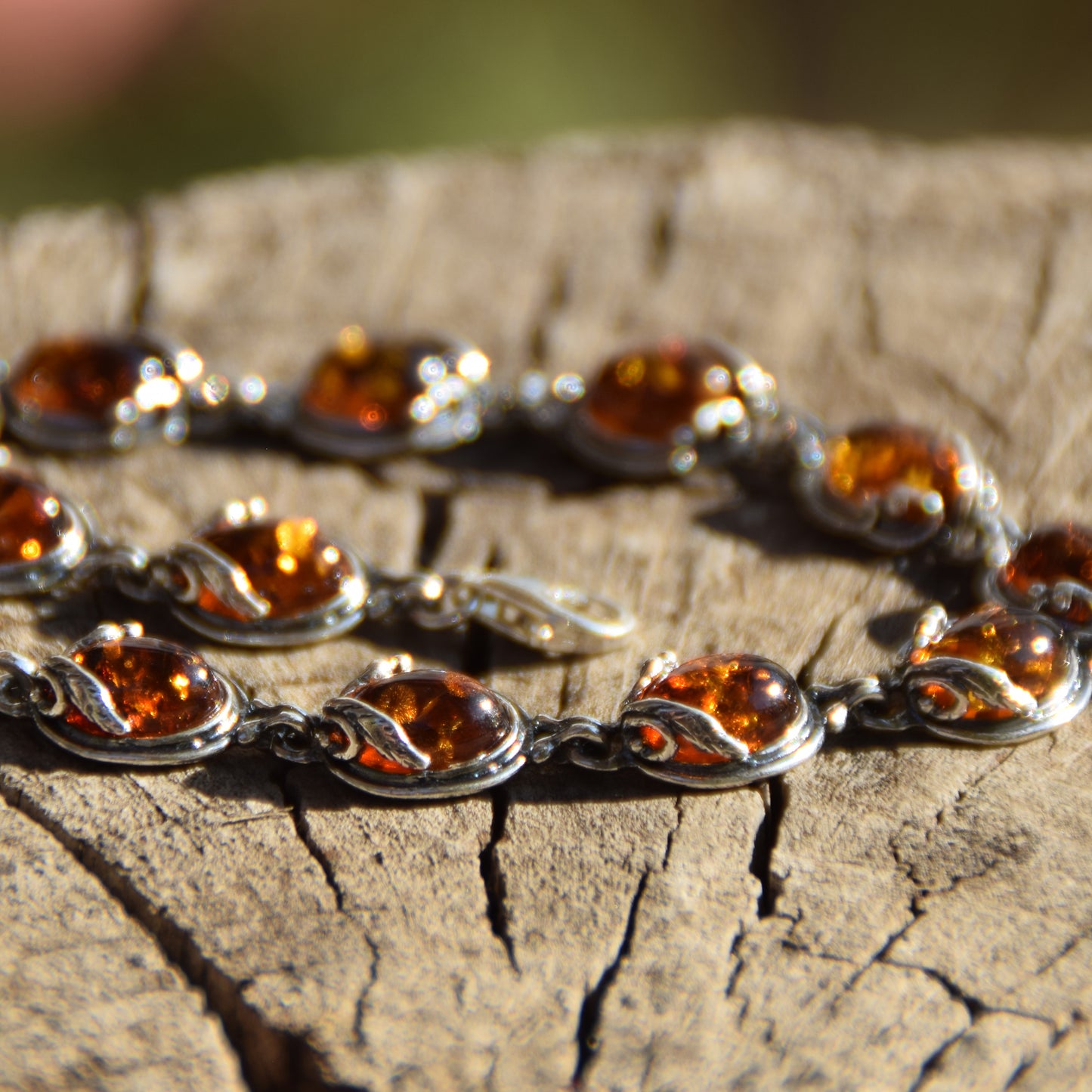 Elegantes Armband im Vintage-Stil aus Cognac-farbenem Naturbernstein und 925er Silber, MJ Baltica, BB004