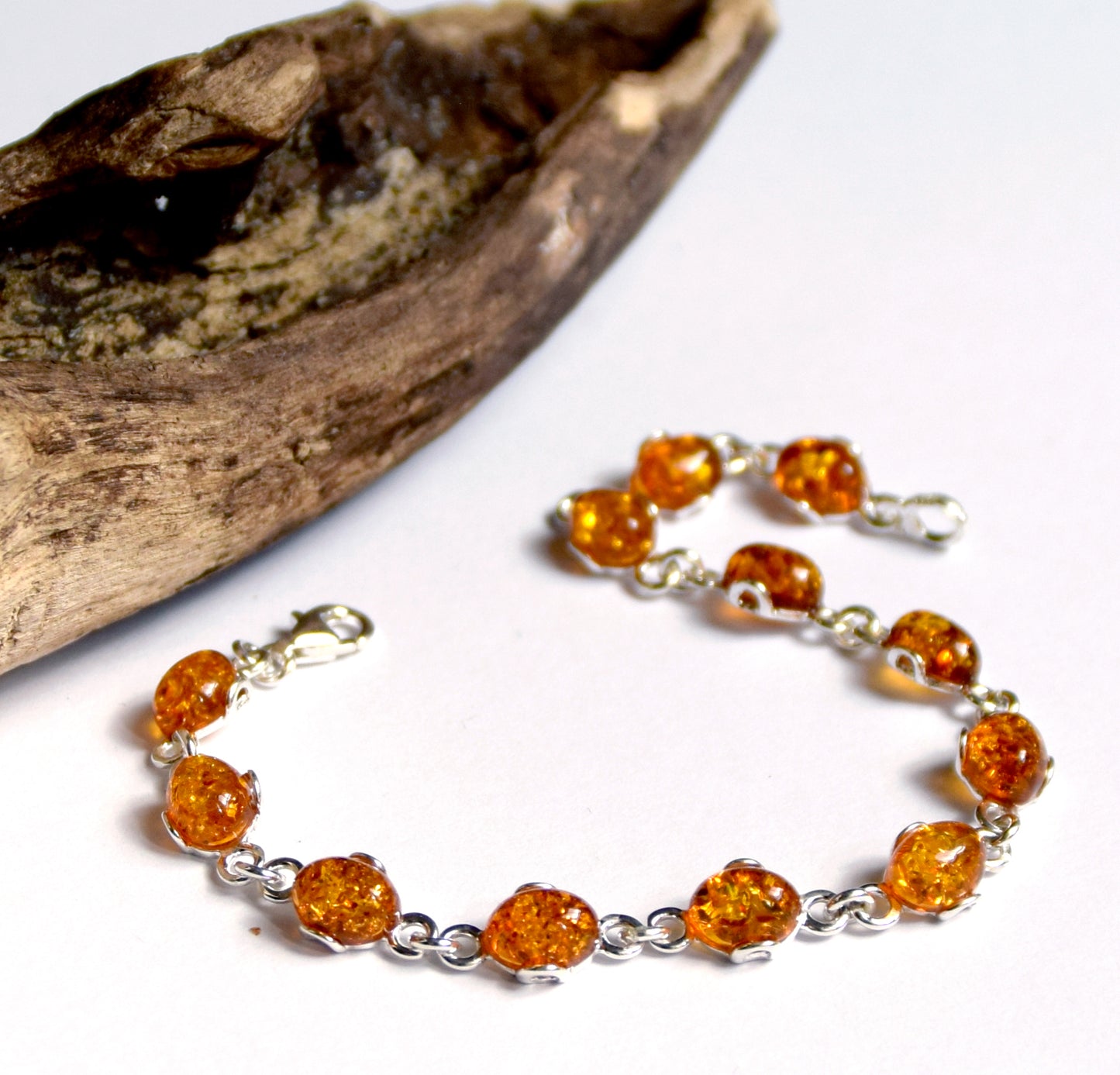 MJ Baltica, bracelet, natural Baltic amber, 925 silver, drops of light, light chain BB008