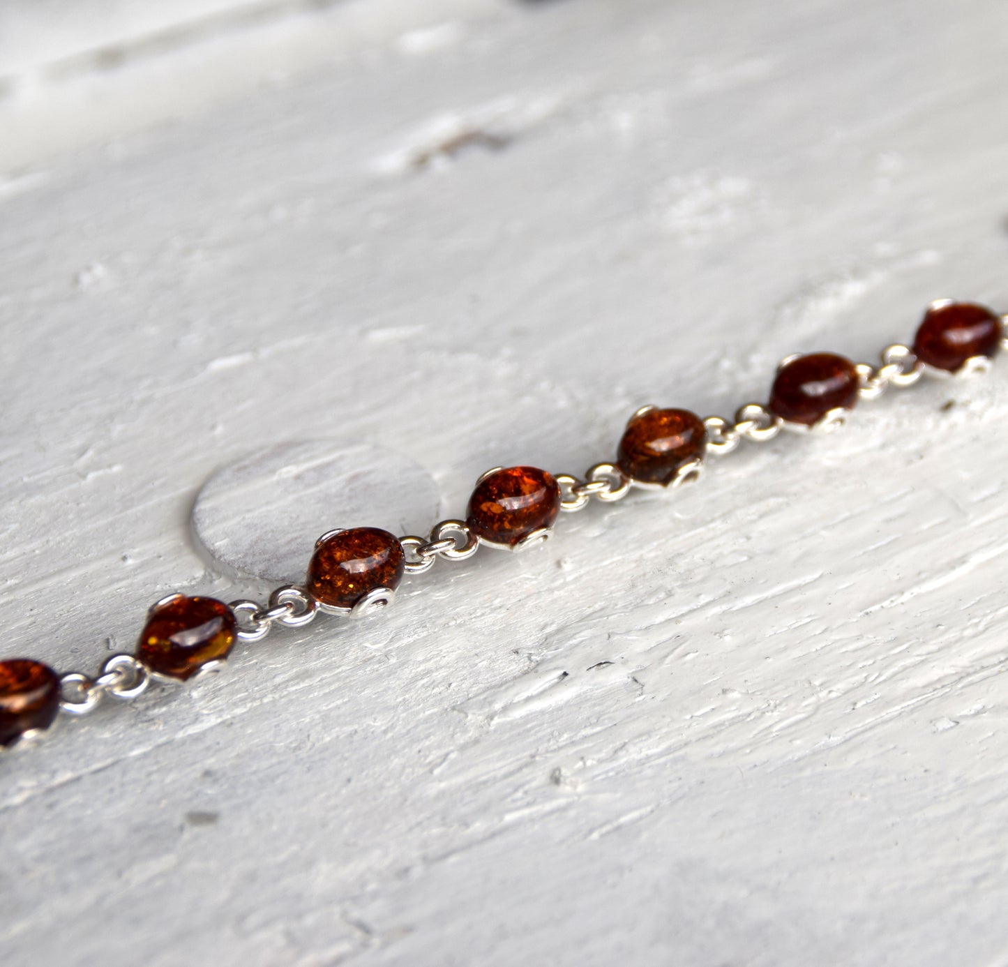 MJ Baltica, bracelet, natural Baltic amber, 925 silver, drops of light, light chain BB008