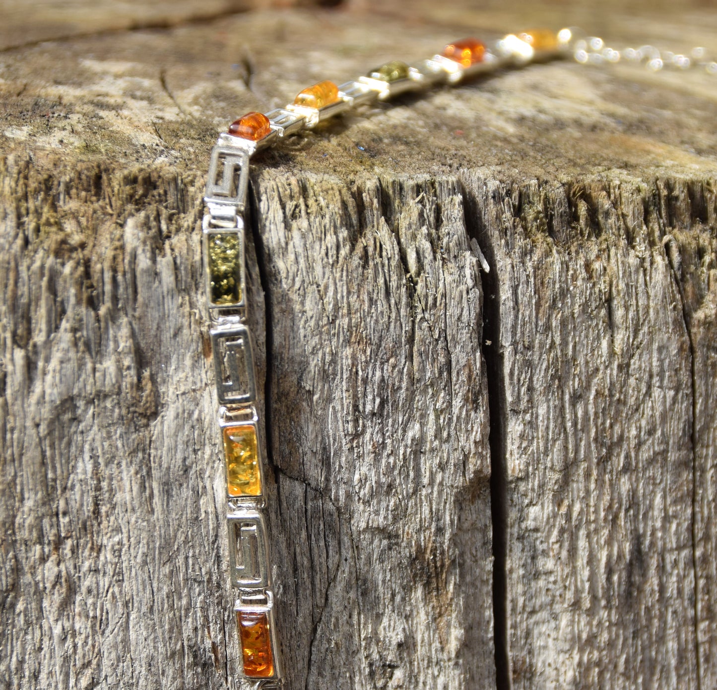 Elegante bracciale lineare in Ambra naturale di varie tonalità e Argento 925, MJ Baltica, BB010