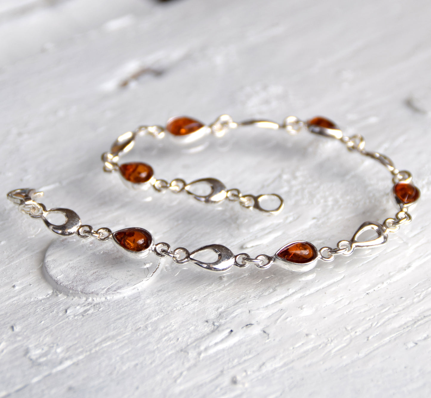 MJ Baltica, bracelet, natural Baltic amber, 925 silver, cognac, elegant, drop, BB023