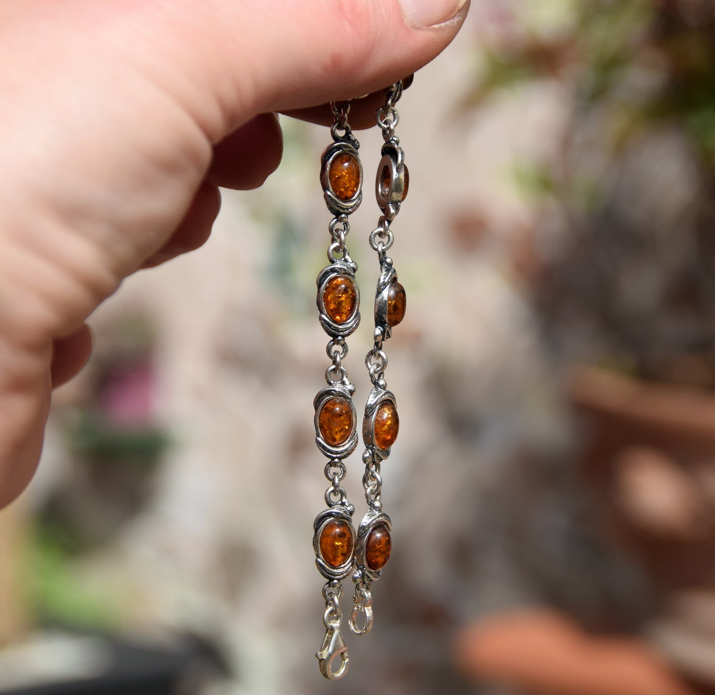 Elegante bracciale stile vintage in Ambra naturale color cognac e Argento 925, MJ Baltica, BB027