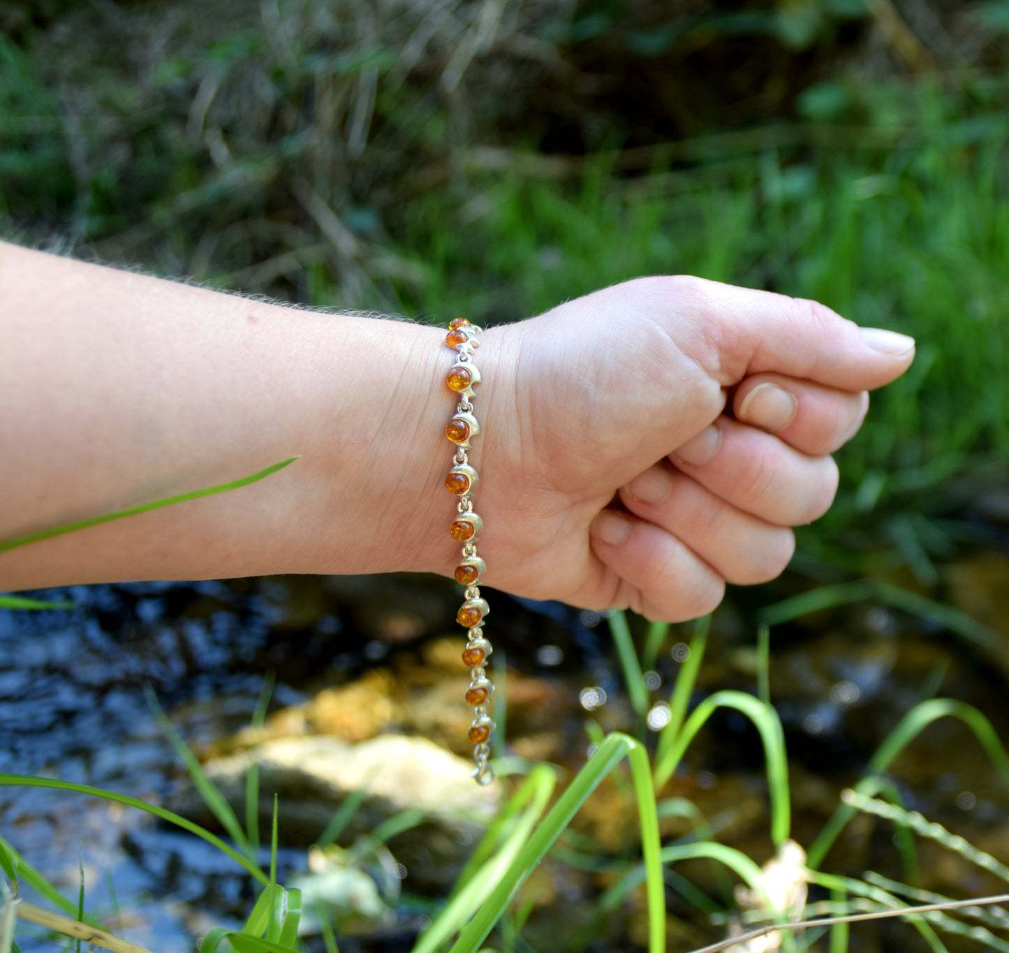 MJ Baltica, bracelet, natural Baltic amber, 925 silver, bright, elegant, handcrafted, cognac, BB037