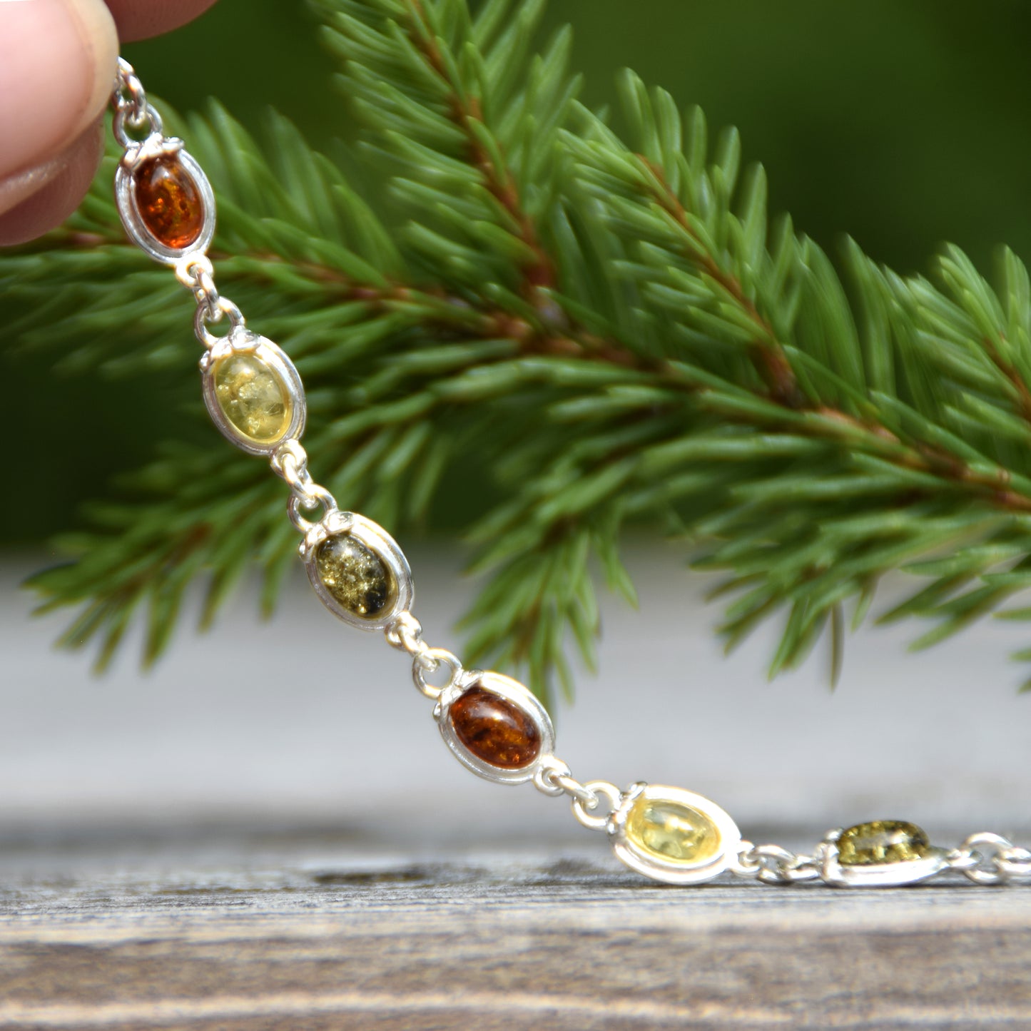 Elegante bracciale stile vintage in Ambra naturale di varie tonalità e Argento 925, MJ Baltica, BB047