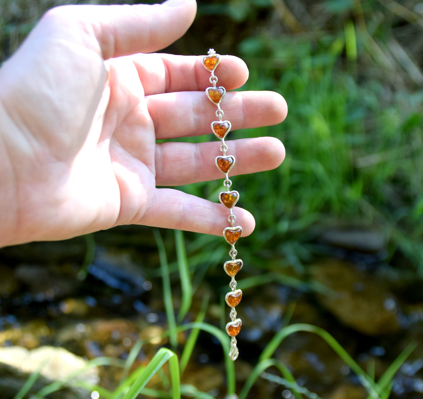 MJ Baltica, bracelet, natural Baltic amber, 925 silver, bright, elegant, handcrafted, cognac, hearts, BB051