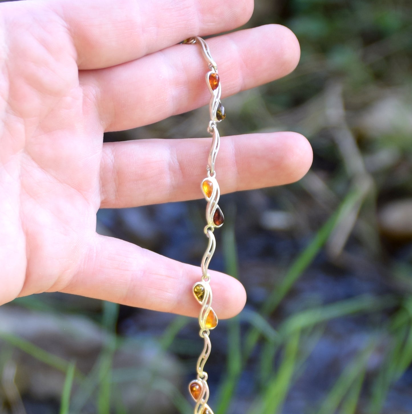 MJ Baltica, bracelet, natural Baltic amber, 925 silver, luminous, elegant, handcrafted, multicolored, BB055