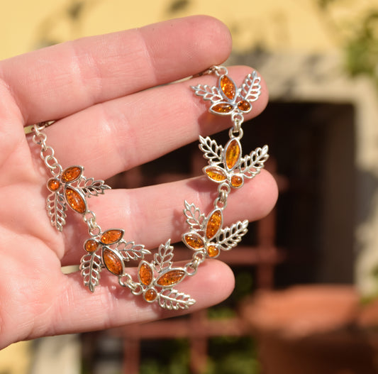 MJ Baltica, bracciale, Ambra naturale Baltica, Argento 925, luminoso, elegante, artigianale, cognac, fiori, BB065