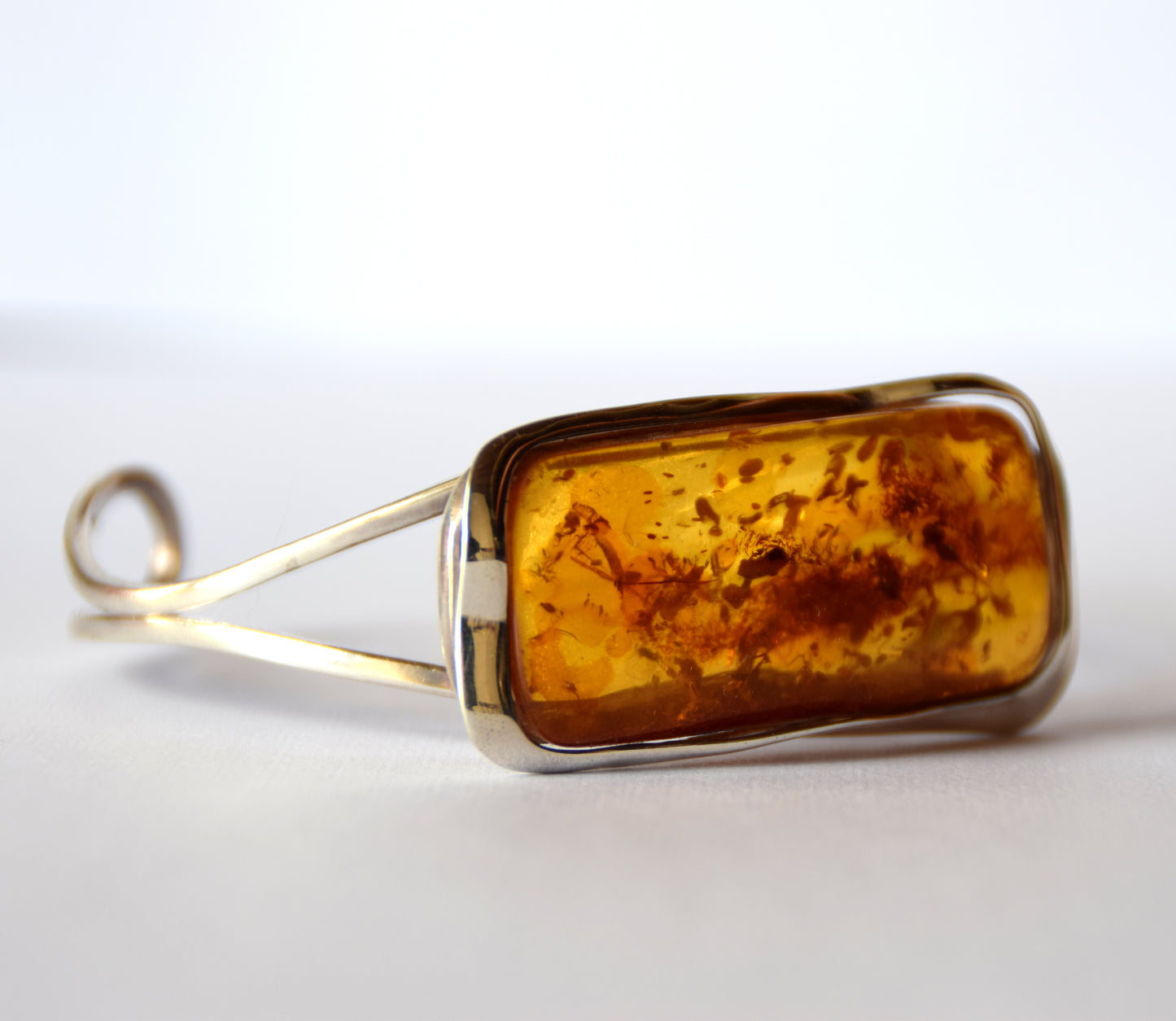 MJ Baltica, bracelet, natural Baltic amber, 925 silver, adjustable, elegant, beautiful, unique, BB074