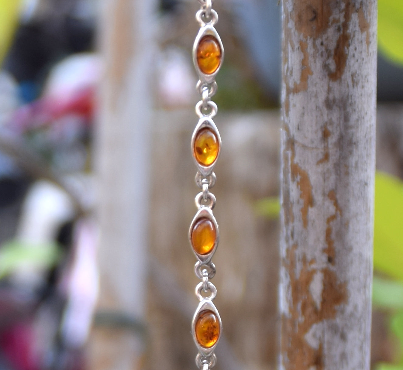 Luminoso bracciale regolabile creato con Ambra naturale di color cognac e Argento 925, MJ Baltica, BB102
