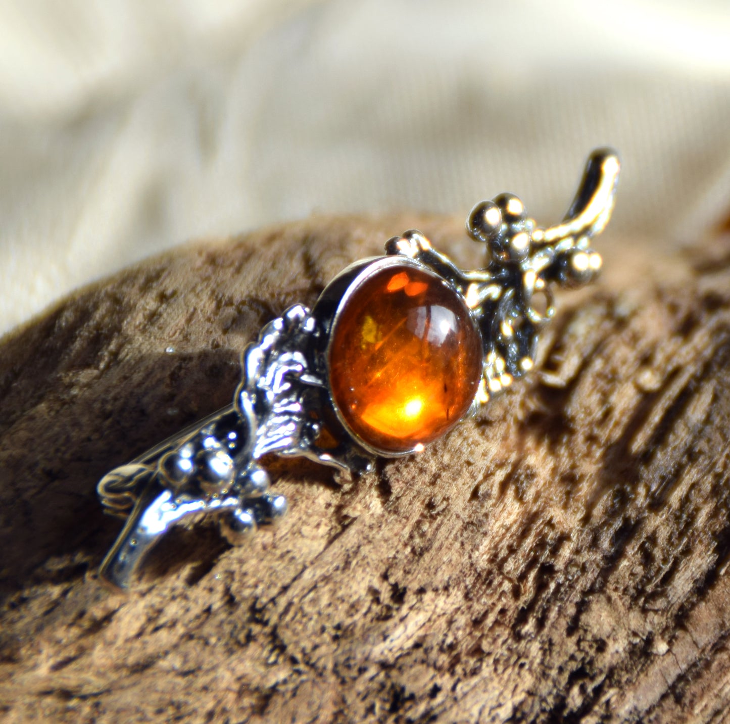 Vintage brooch with floral design created with natural cognac-colored Amber and 925 Silver, MJ Baltica, BBR016