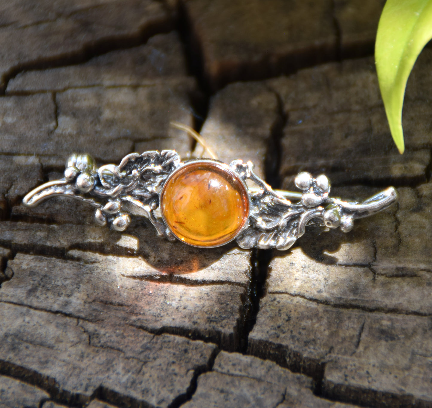 Vintage brooch with floral design created with natural cognac-colored Amber and 925 Silver, MJ Baltica, BBR016