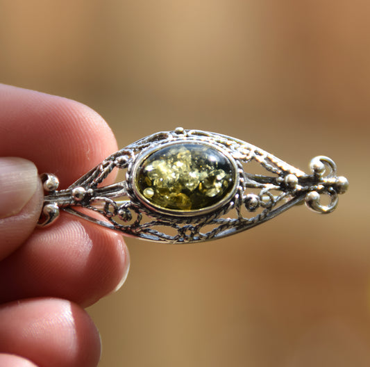 Vintage brooch with filigree design created with natural green Amber and 925 Sterling Silver, MJ Baltica, BBR061