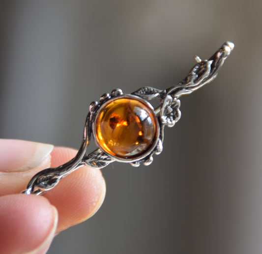 Vintage floral design brooch crafted with natural cognac Amber and 925 Sterling Silver, MJ Baltica, BBR063