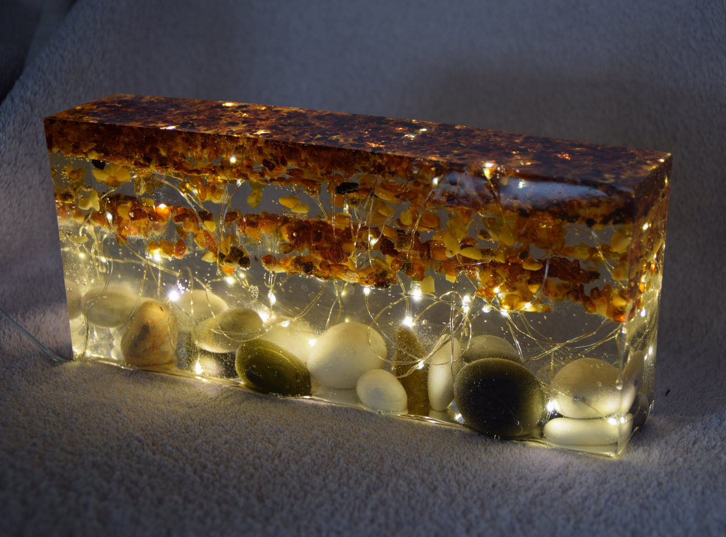 MJ Baltica, lamp, natural Baltic amber, resin, stones, brick, strong, unique, usb connection, large, handmade, artisanal, BF018