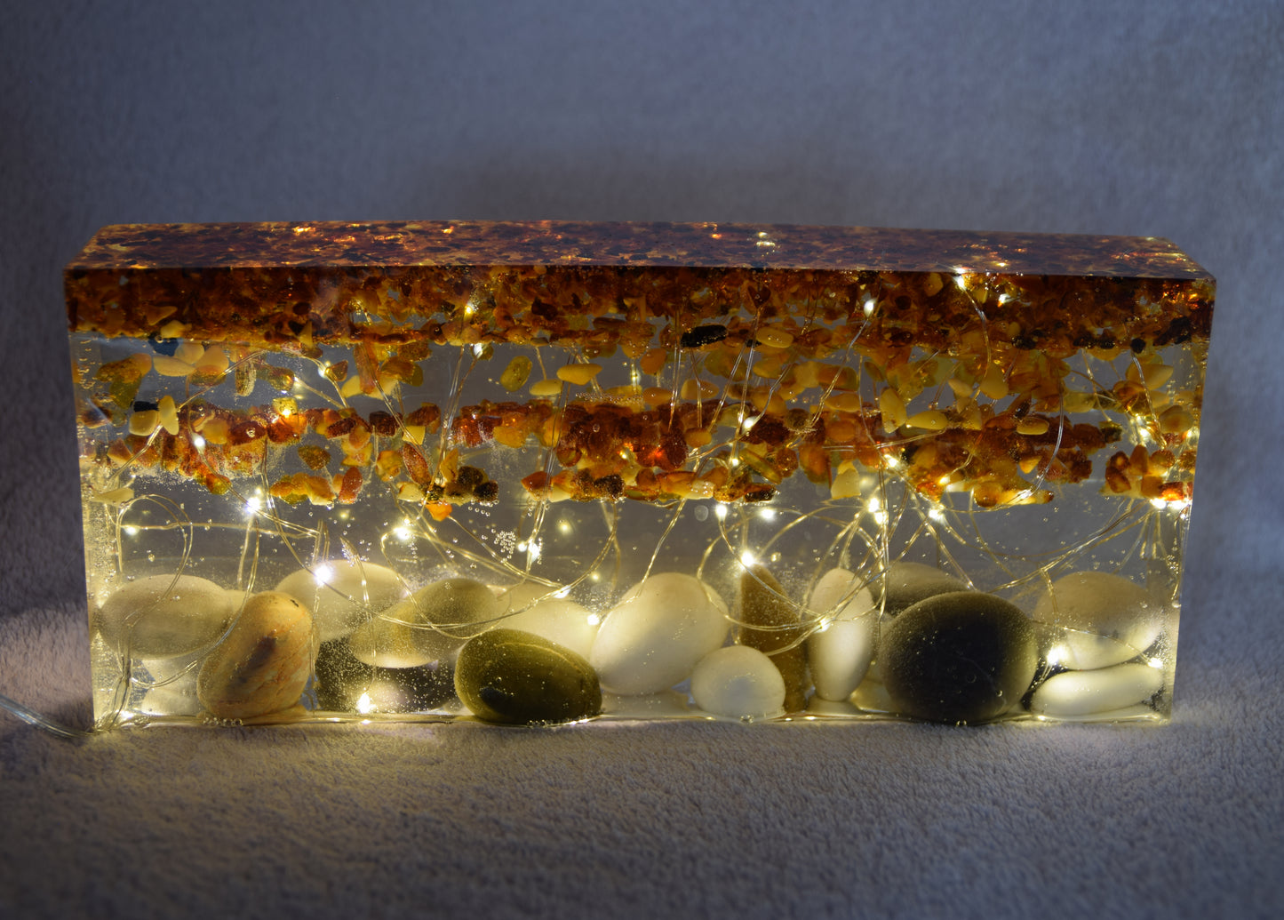 MJ Baltica, lamp, natural Baltic amber, resin, stones, brick, strong, unique, usb connection, large, handmade, artisanal, BF018