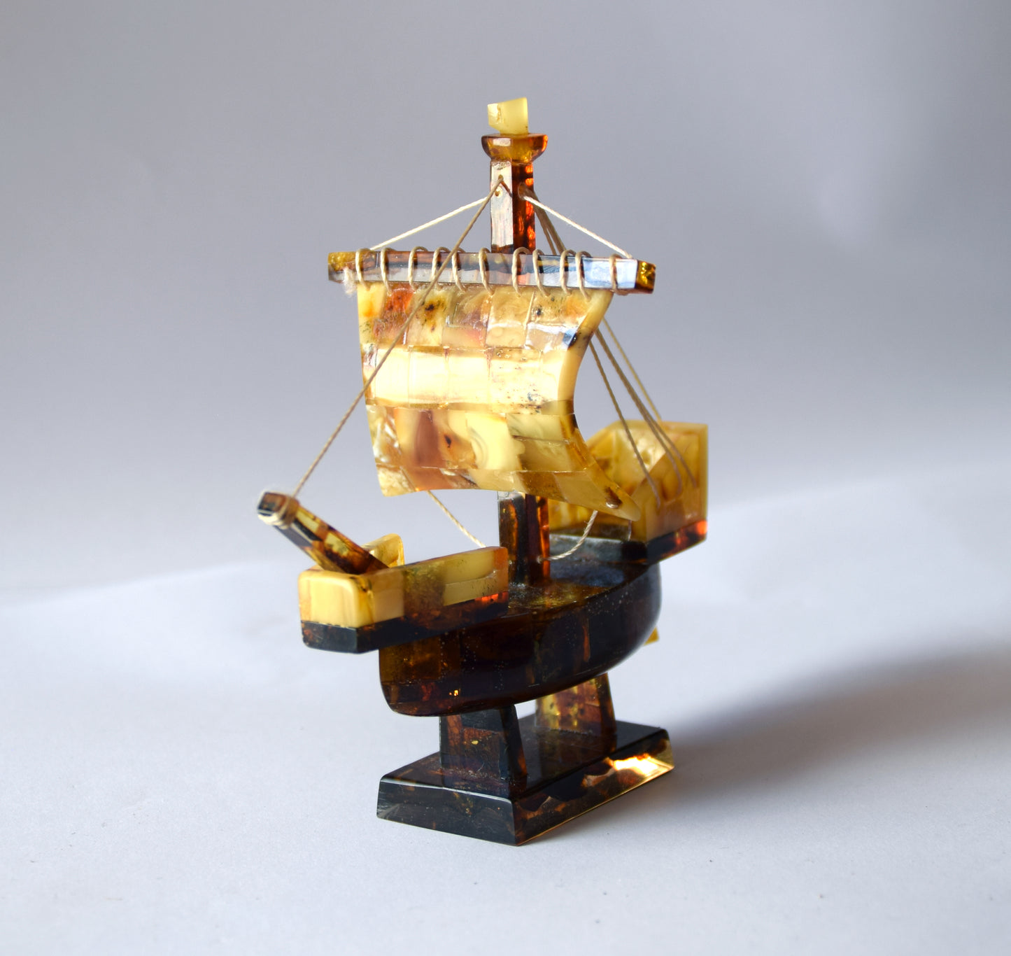 MJ Baltica, figurine, figure, natural Baltic Amber, handcrafted, sailing ship, ship, boat, unique, perfect, fine, delicate, sailing, handmade, BF025