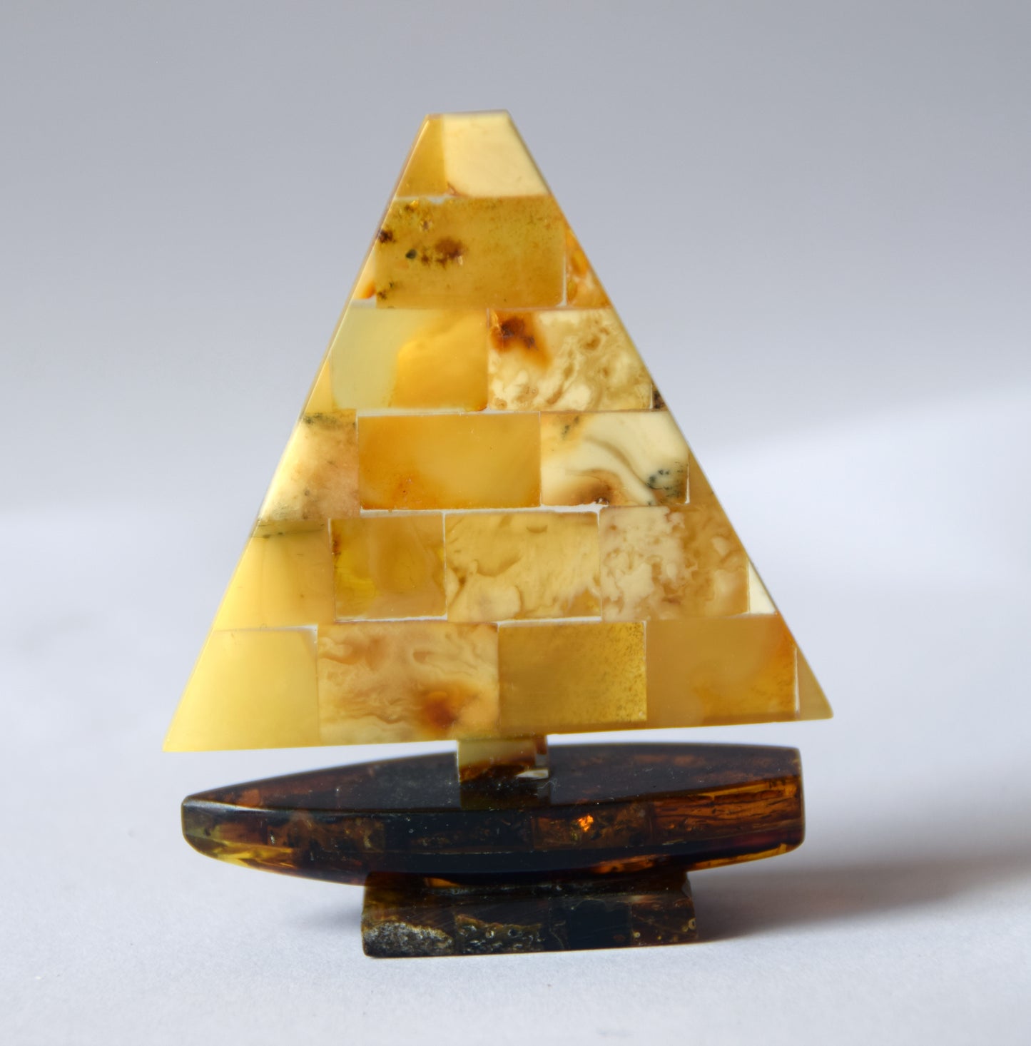 MJ Baltica, figurine, figure, natural Baltic Amber, handcrafted, ship, boat, unique, perfect, fine, delicate, sailing, handmade, BF026