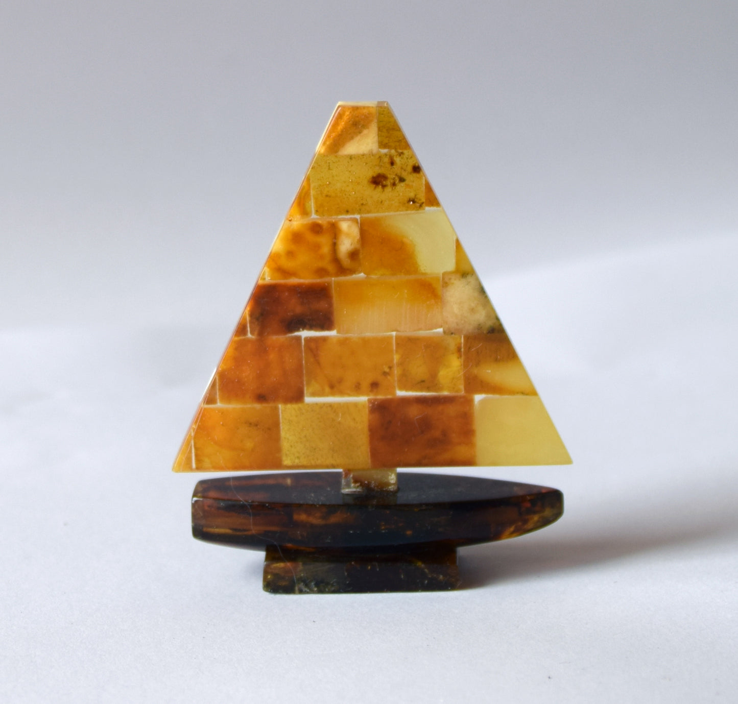 MJ Baltica, figurine, figure, natural Baltic Amber, handcrafted, ship, boat, unique, perfect, fine, delicate, sailing, handmade, BF026