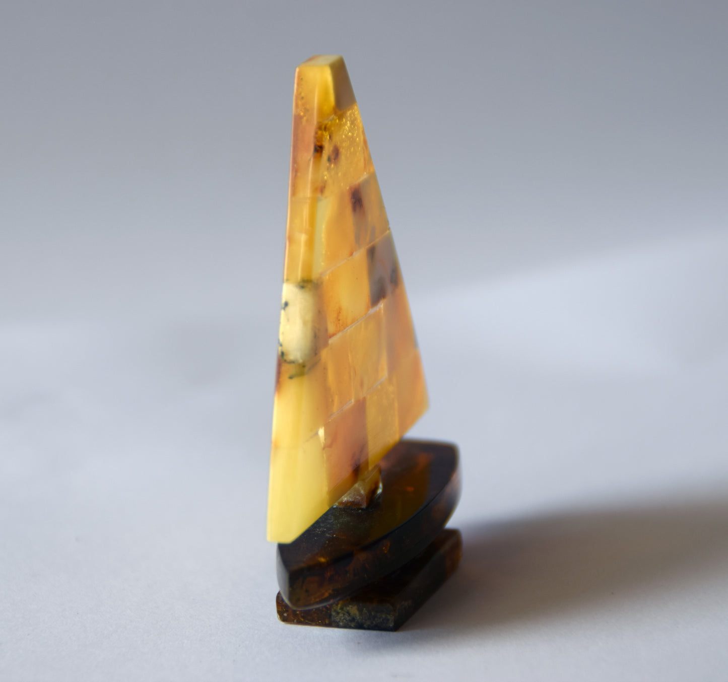 MJ Baltica, figurine, figure, natural Baltic Amber, handcrafted, ship, boat, unique, perfect, fine, delicate, sailing, handmade, BF026