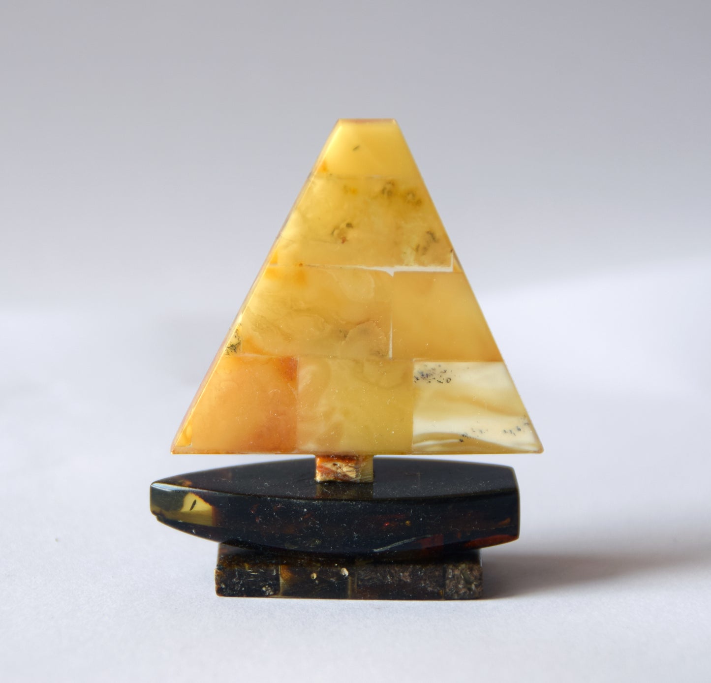 MJ Baltica, figurine, figure, natural Baltic Amber, handcrafted, ship, boat, unique, perfect, fine, delicate, sailing, handmade, BF027