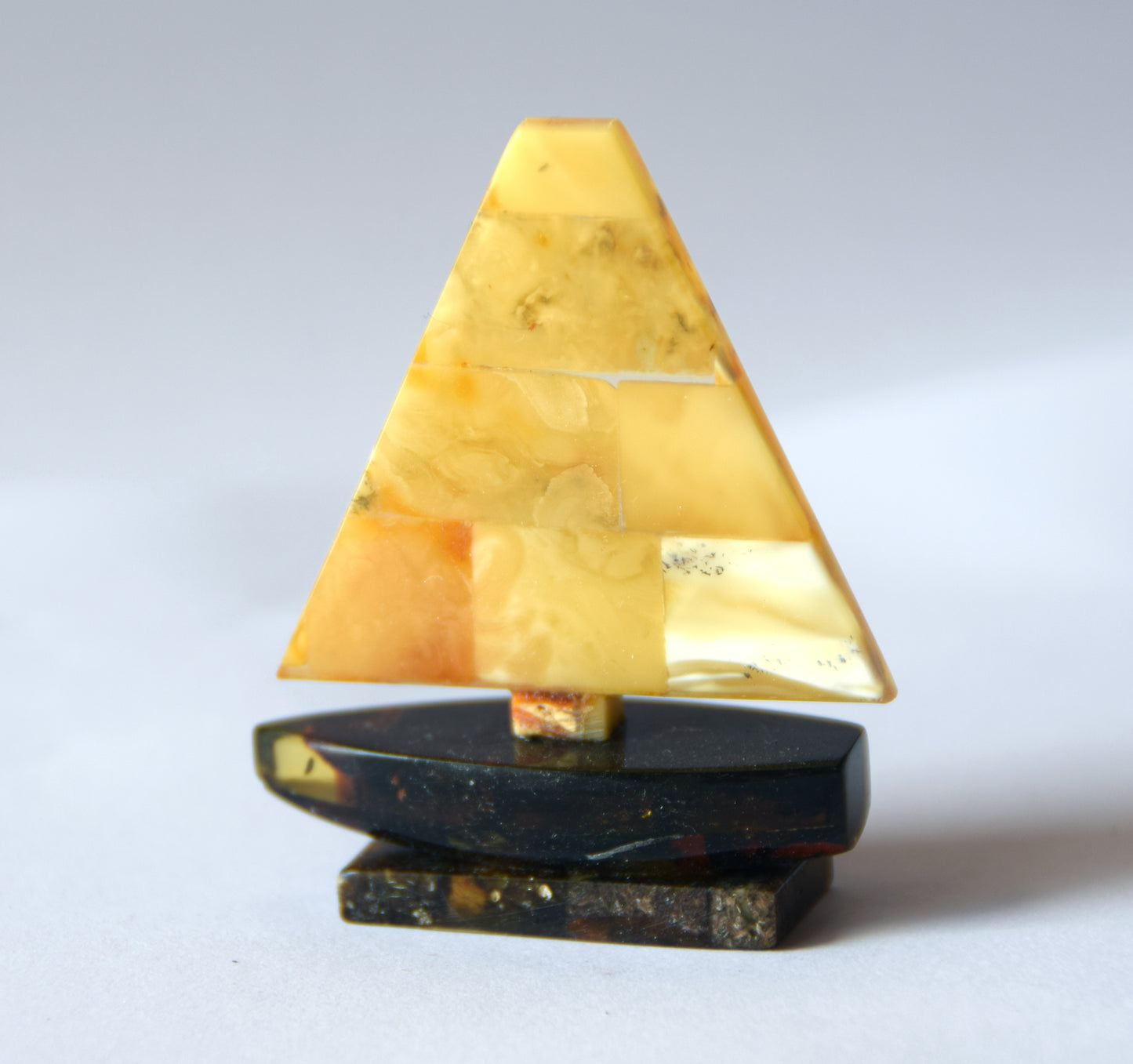 MJ Baltica, figurine, figure, natural Baltic Amber, handcrafted, ship, boat, unique, perfect, fine, delicate, sailing, handmade, BF027