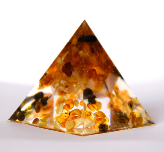 MJ Baltica, pyramid, natural Baltic amber, resin, handmade, unique, artisanal, ornament, decoration, pyramid, BF045