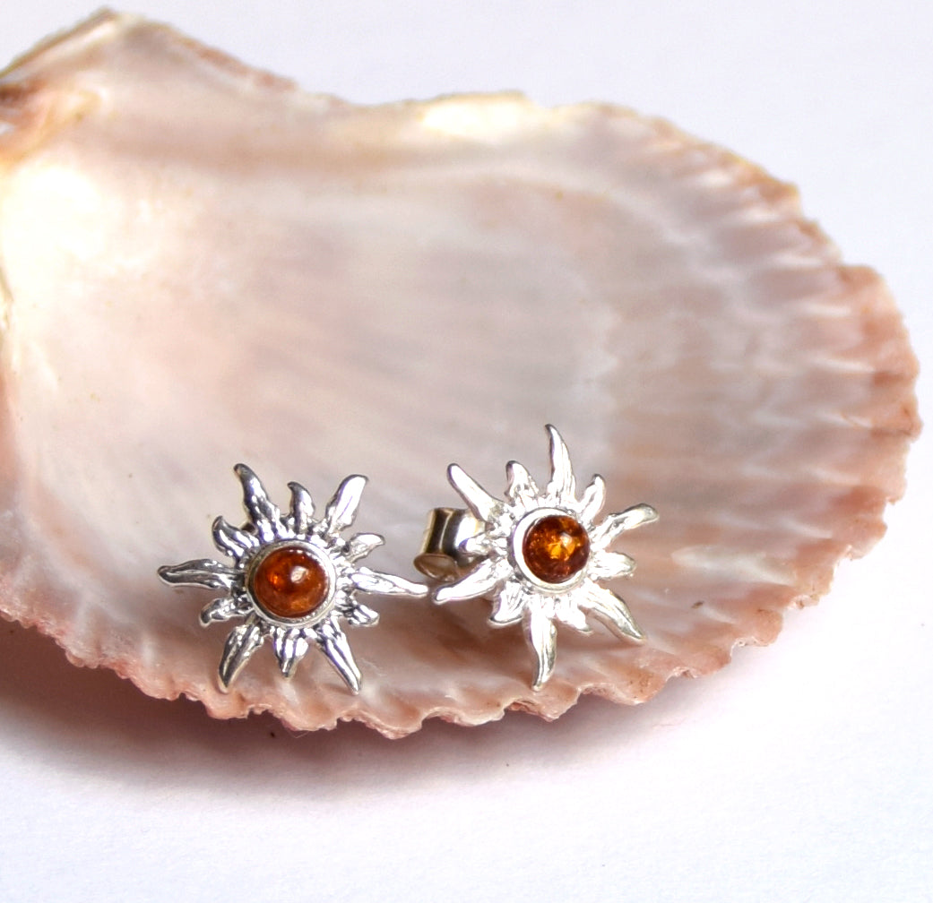 MJ Baltica, stud earrings, natural Baltic amber, 925 silver, sun, luminous, handcrafted BK015