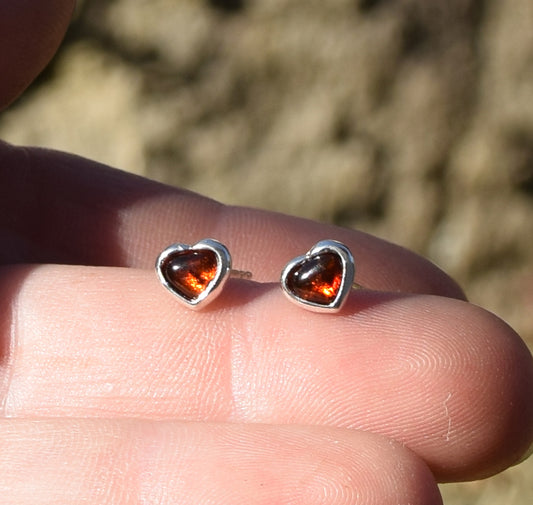 MJ Baltica, stud earrings, heart, natural Baltic amber, 925 silver, handcrafted BK016