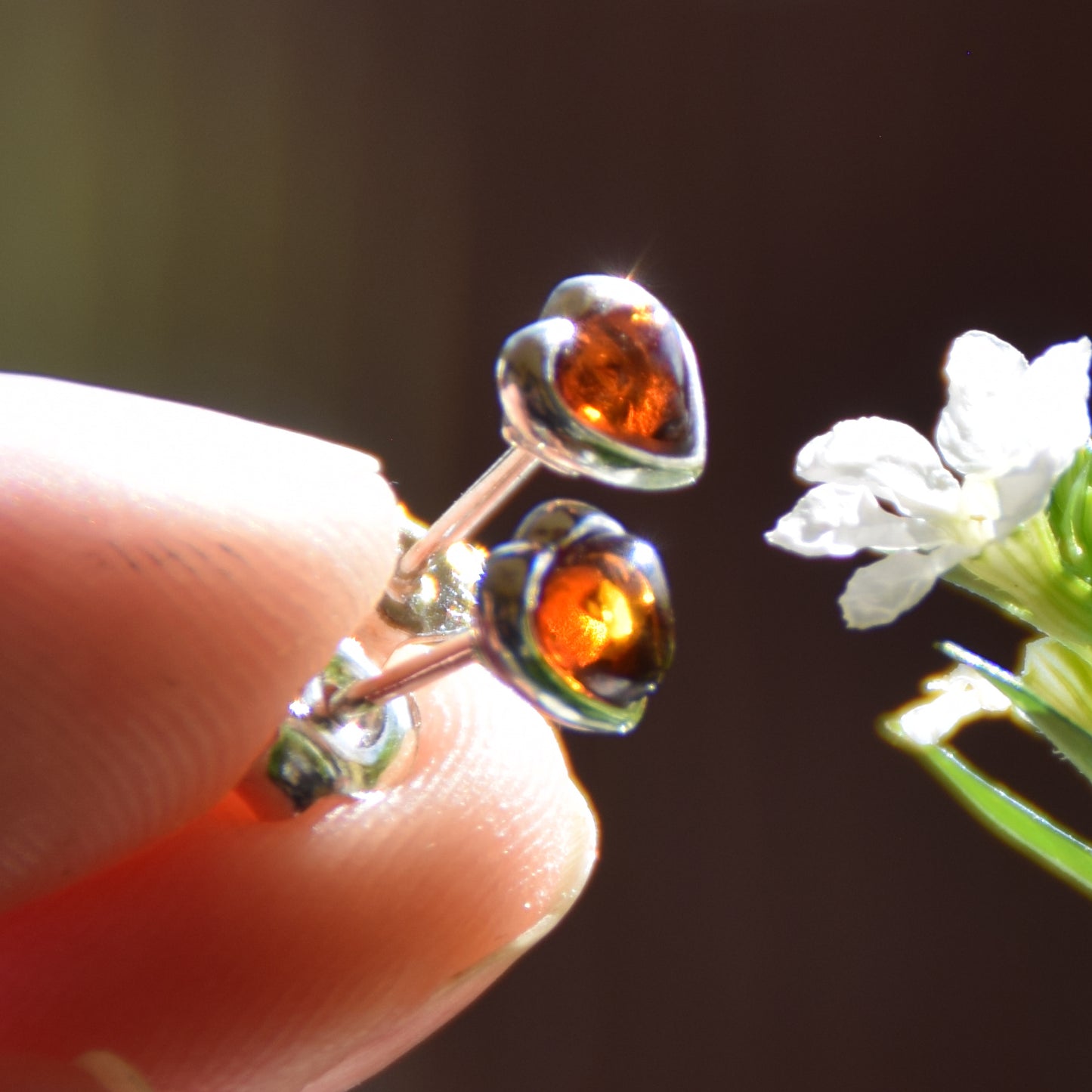 Romantic heart-shaped stud earrings with natural Cognac Amber and Sterling Silver 925, MJ Baltica, BK016