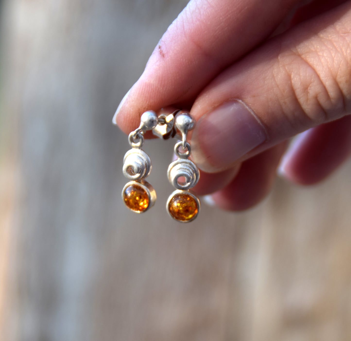 MJ Baltica, earrings, natural Baltic amber, 925 silver, handcrafted, spiral, BK017