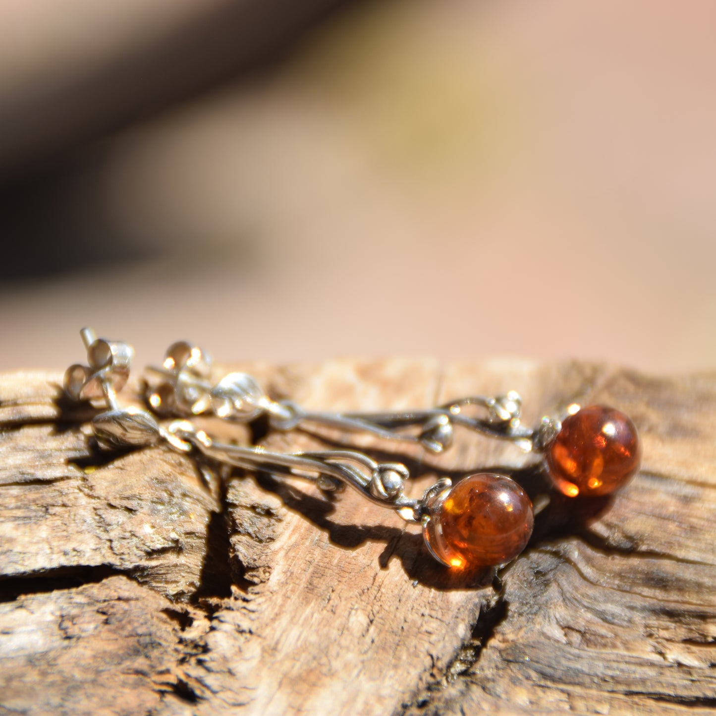 Orecchini pendenti a forma di grappolo con Ambra cognac naturale e Argento 925, MJ Baltica, BK020