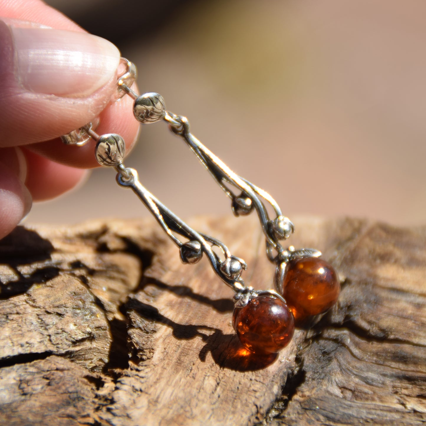 Orecchini pendenti a forma di grappolo con Ambra cognac naturale e Argento 925, MJ Baltica, BK020