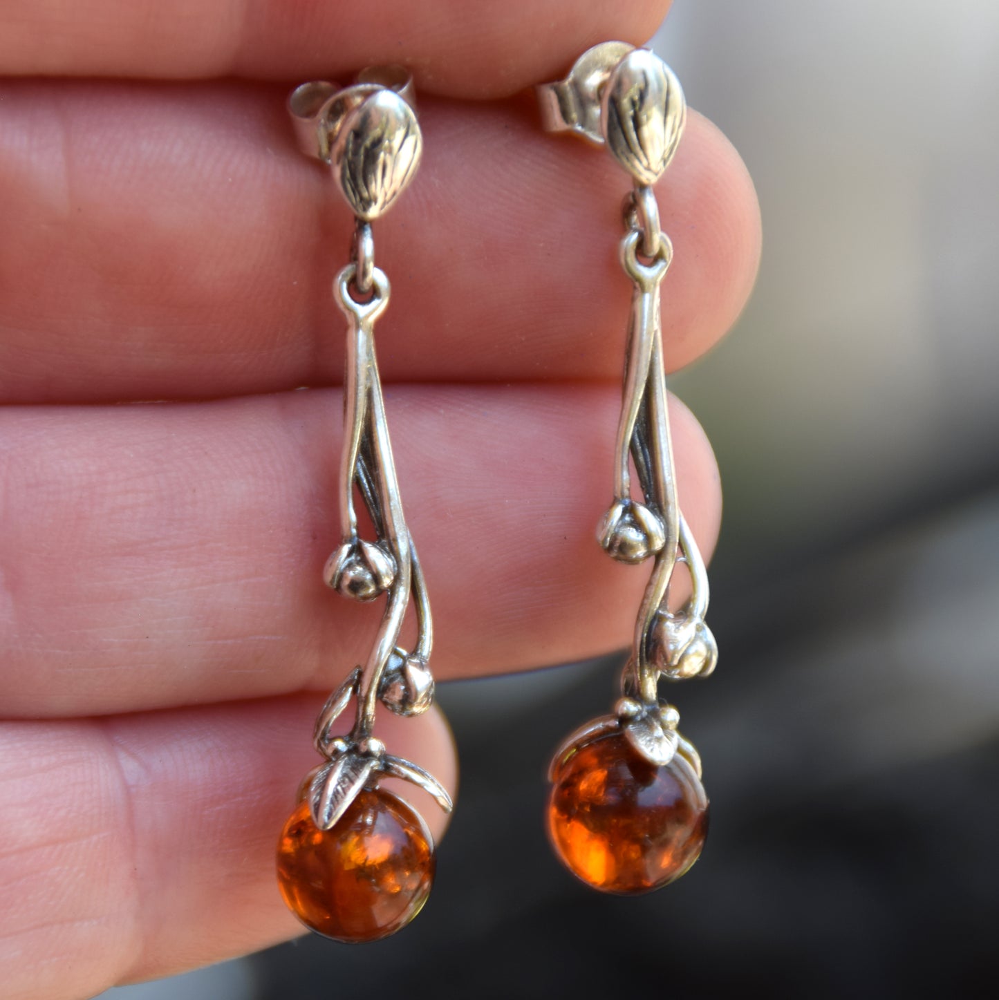 Orecchini pendenti a forma di grappolo con Ambra cognac naturale e Argento 925, MJ Baltica, BK020