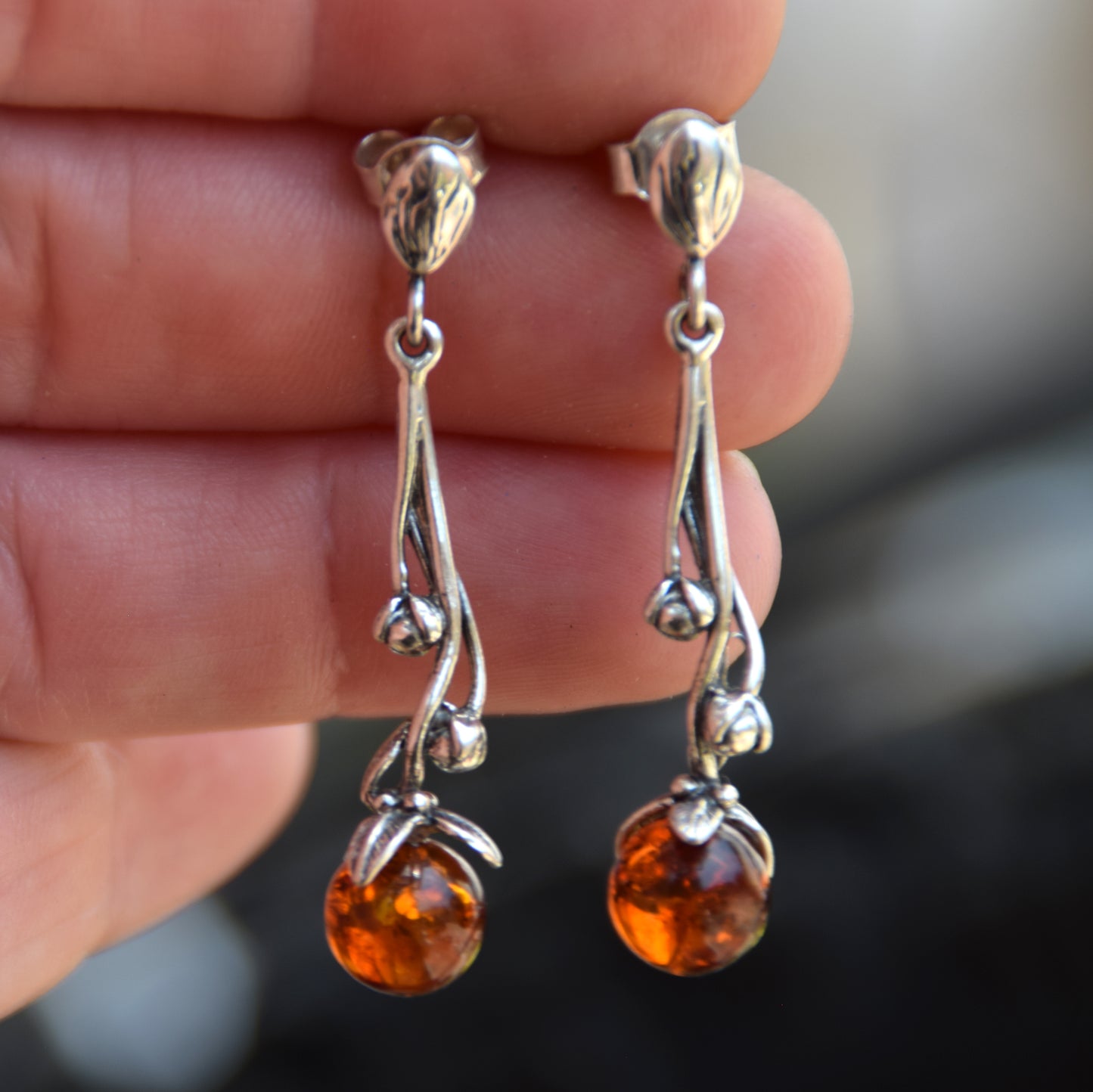 Orecchini pendenti a forma di grappolo con Ambra cognac naturale e Argento 925, MJ Baltica, BK020