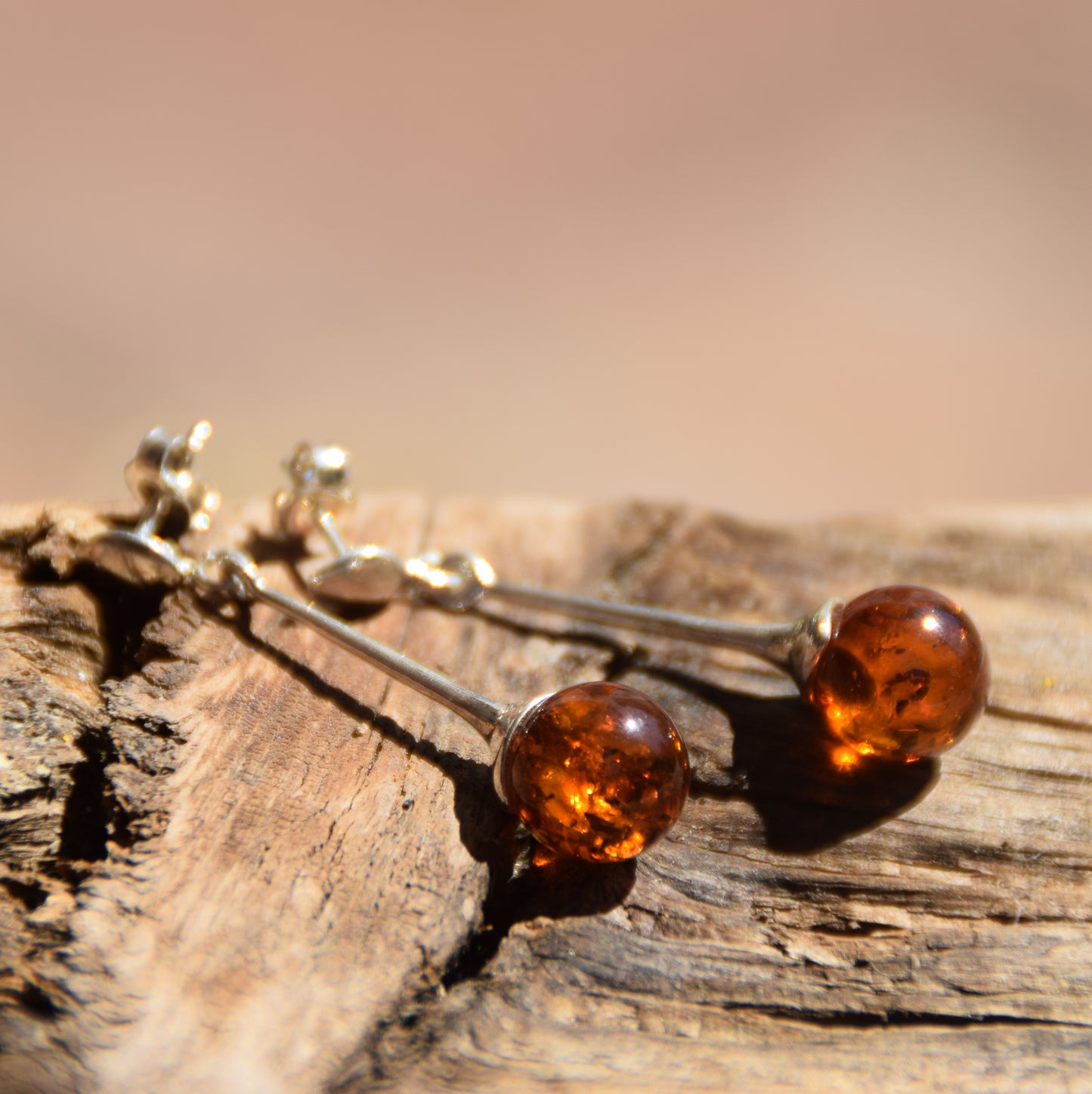 Orecchini pendenti con le sfere di Ambra cognac naturale e Argento 925, MJ Baltica, BK031