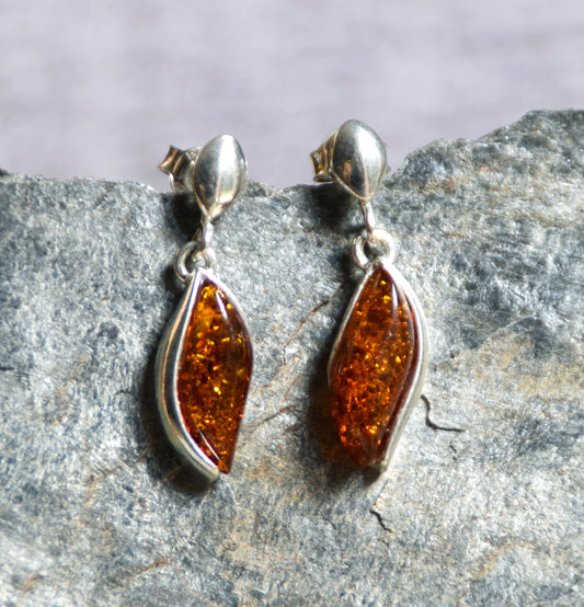 MJ Baltica, earrings, natural Baltic amber, 925 silver, wave, feminine, handcrafted, BK033